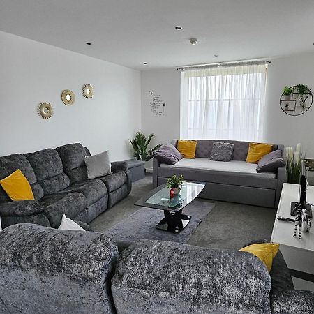 Deluxe Apartment Sleeps Up To 6 Лестер Экстерьер фото